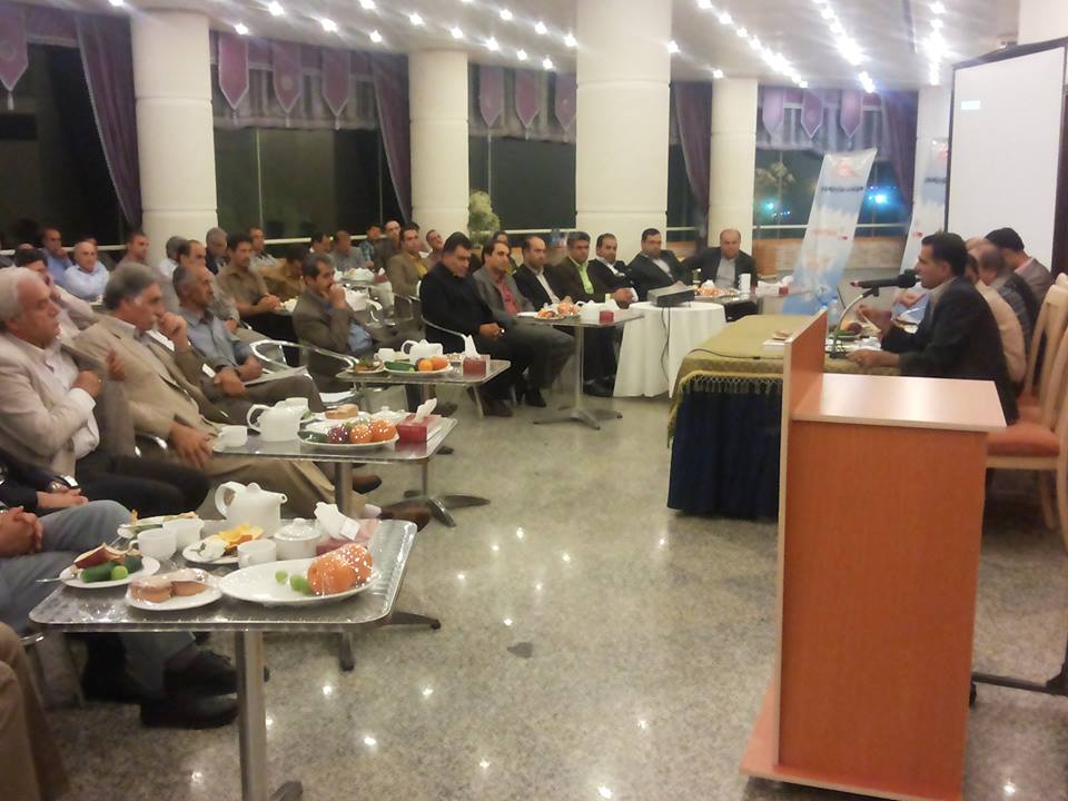 برگزاری سمینار تخصصی در میان جمعی از انبوه سازان در بابلسر - دریاکنار 